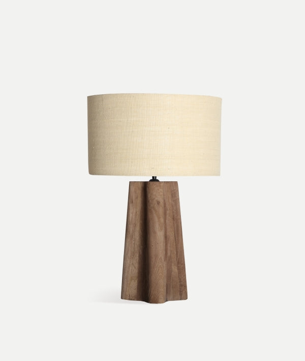 LÁMPARA DE SOBREMESA KEALE calidez y equilibrio en un diseño compacto