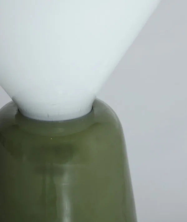 TAFELLAMP MONTALCINO glas in wit en groen elegantie en harmonie in hedendaags design