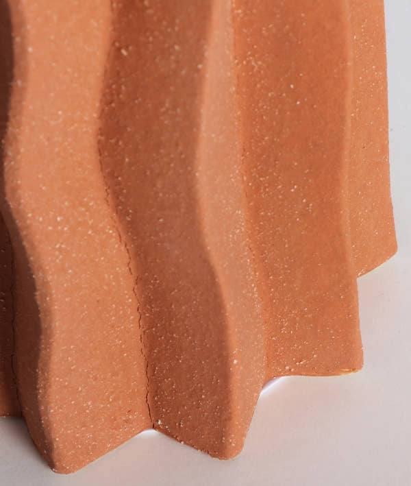 NILO TABLE LAMP in terracotta and white polyester