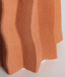 LÁMPARA DE SOBREMESA NILO en terracota y poliéster blanco