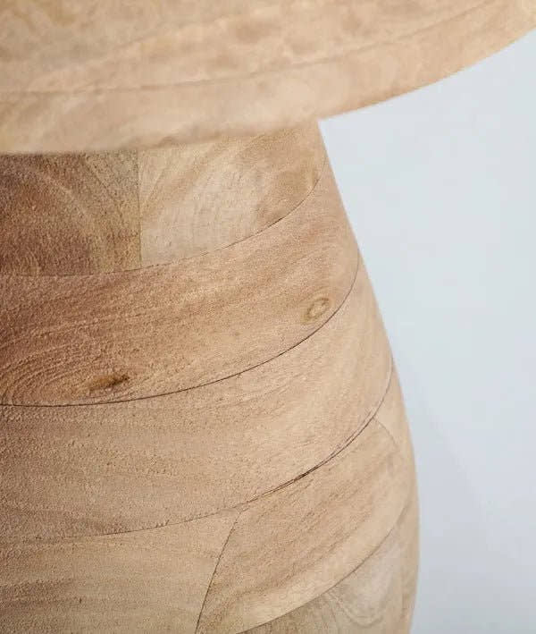 LÁMPARA DE MESA DE MADERA CON VETAS ORGÁNICAS VOLSTED la pureza de la madera en su forma más cálida - Lámparas de mesa - El Workshop - madera de mango