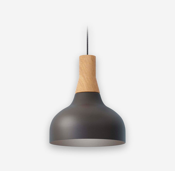 Lámpara Reiko Colgante Cono - Negro mate sobre fondo gris de estudio