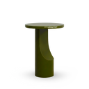 Mesa auxiliar Alia verde en microcemento en ambiente decorado (3)