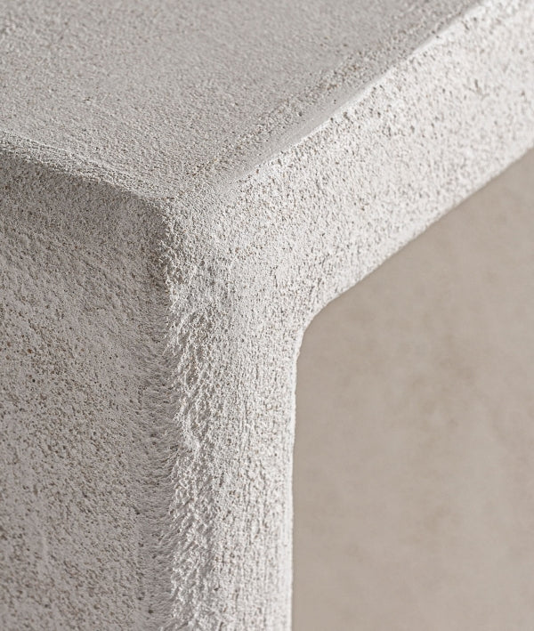 Mesa auxiliar ARNSBERG de madera en color blanco roto