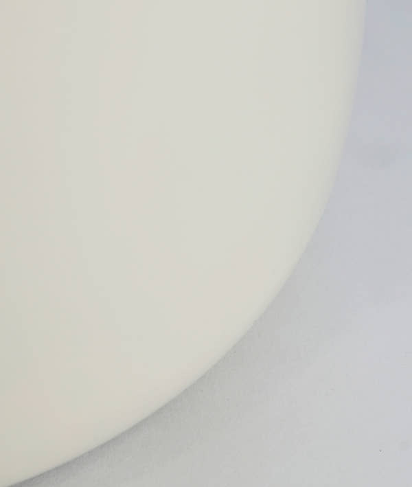 MESA AUXILIAR ASHEISA reinterpretación elegante de la forma clásica