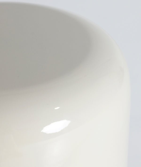MESA AUXILIAR GREI blanco roto, detalle