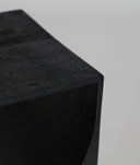 MESA AUXILIAR KIRILA de diseño contemporáneo en madera de mango negra
