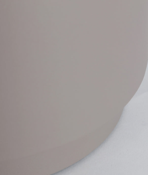 MESA AUXILIAR OAKY escultura de luz con calidez natural