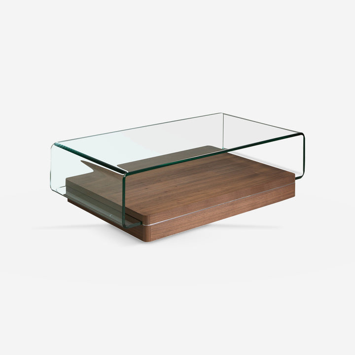 Mesa centro rectangular cristal templado y nogal sobre fondo gris de estudio