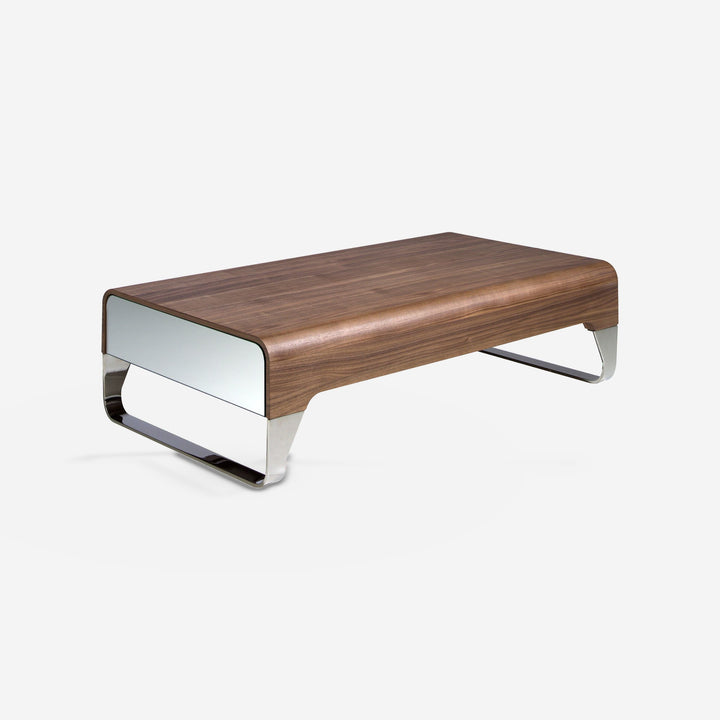 Mesa centro rectangular nogal y acero cromado sobre fondo gris de estudio