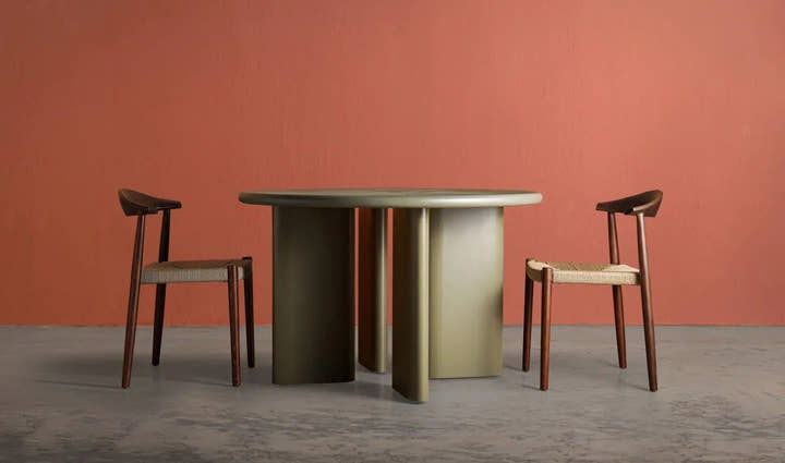 MESA DE COMEDOR VERDE LISO MORLAC una obra escultural de elegancia moderna - Mesas de comedor - El Workshop - madera mdf