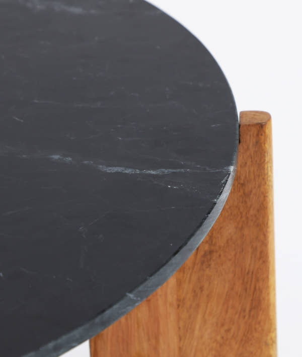 VALIGNY COFFEE TABLE: natural elegance and contemporary lines