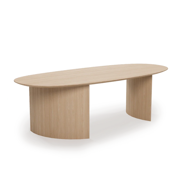 Mesa de comedor Brisa en roble en ambiente decorado (2)