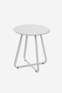 Mesa Lucca blanca Ø45 sobre fondo gris de estudio