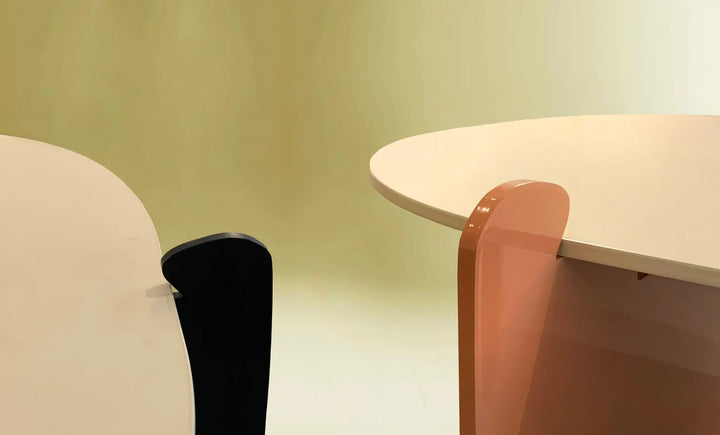 mesa de cafe de hierro curva de colores posmoderna