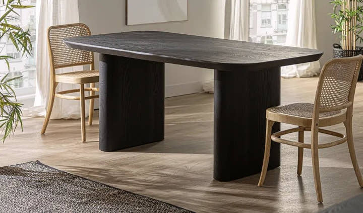 Mesa de comedor de madera negra ROGNES - Mesas de comedor - El Workshop - madera de abeto
