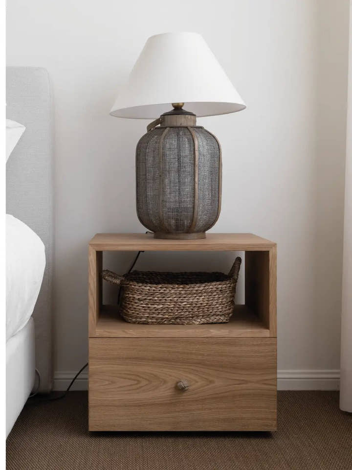 Mesita de noche Helena - Mesitas de noche - El Workshop - Madera de roble