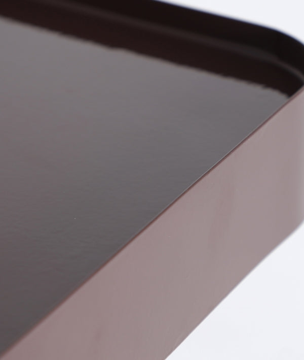 MESITA DE NOCHE UMOA mesita escultural con sofisticación arquitectónica