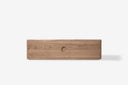 mueble de guardado con gabetas de madera clara