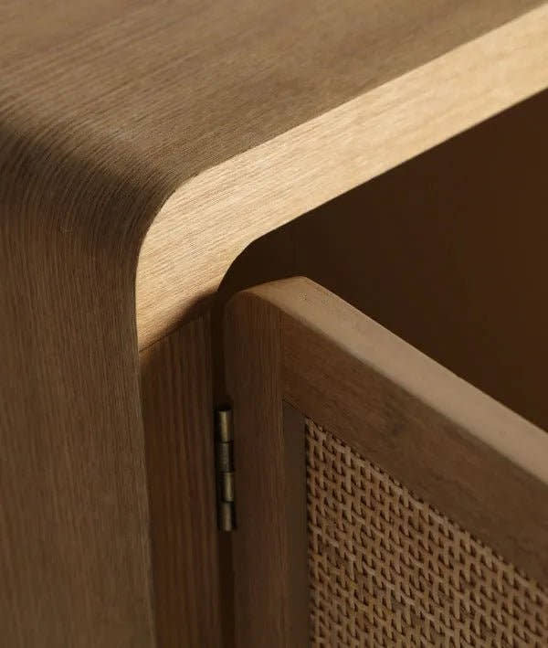 Mueble de tv DOAZIT marrón claro madera de abeto, alargado con puertas con detalles de rejilla - Muebles de tv - El Workshop - madera de abeto