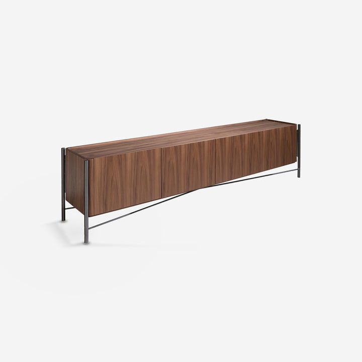 Mueble TV nogal y acero oscuro sobre fondo gris de estudio