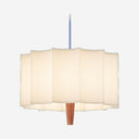 Lampe Rain suspension - structure en bois de châtaignier, abat-jour blanc et câble textile bleu