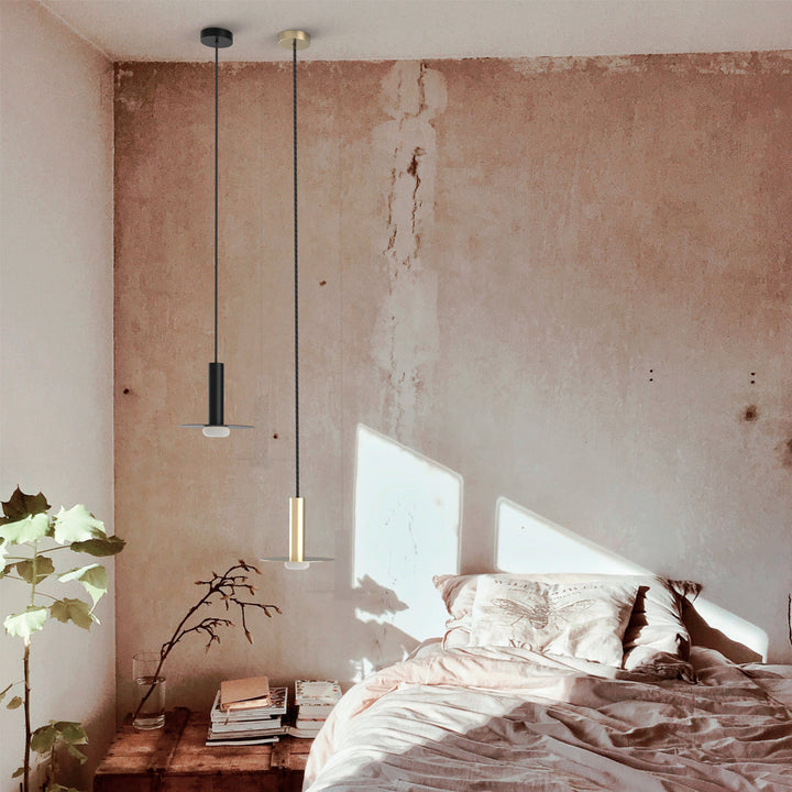 Queen Pendant Lamp - Matte Black