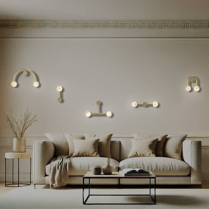 Rigoberta Direct Super Curved Wall Lamp - Gold and alabaster ball