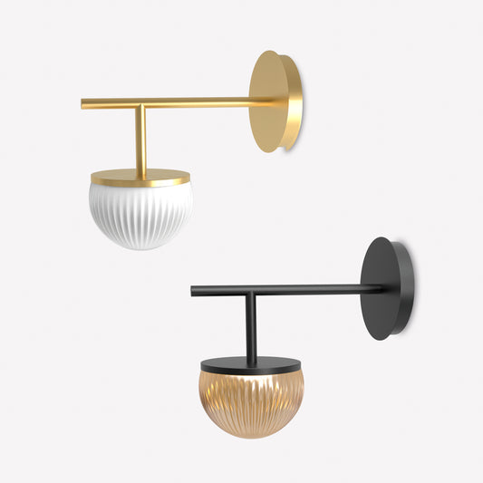 Roi Wall Lamp with Single Arm - Black structure and clear smoked glass