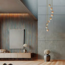 Lámpara Royal Colgante Chandelier Circular Spiral - Estructura dorada, bola de alabastro y cable textil dorado