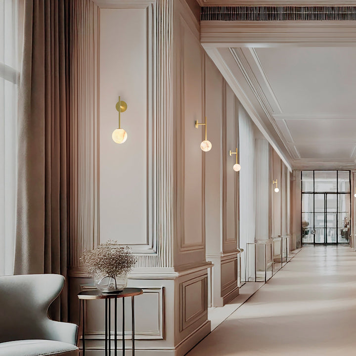 Royal Wall Lamp, Single Arm - Gold structure and base and alabaster ball