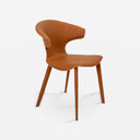 Silla piel regenerada naranja sobre fondo gris