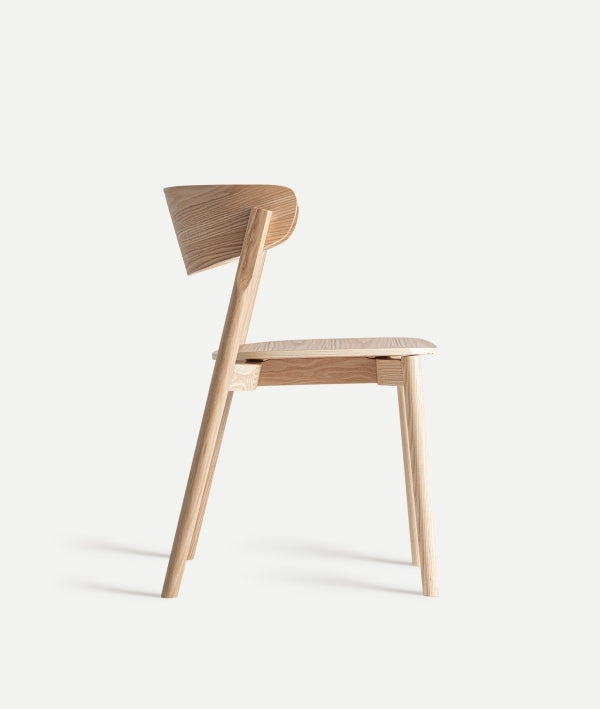 SILLA WIELER elegancia nórdica y funcionalidad equilibrada