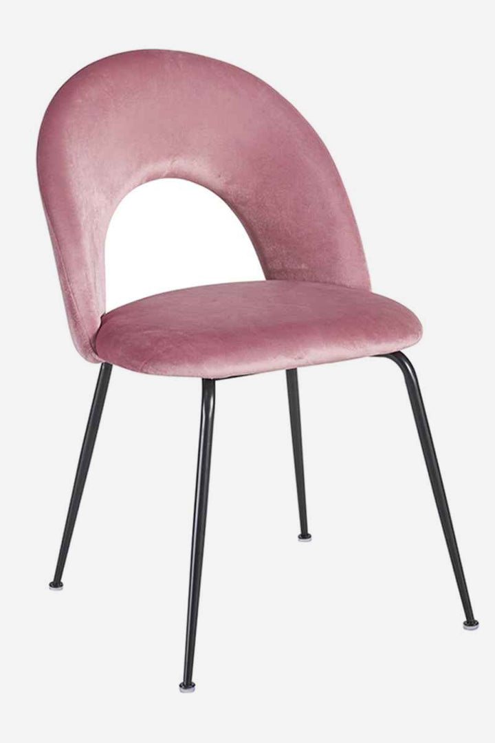 Silla ZENDA Black sobre fondo gris de estudio