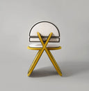 silla tapizada color amarillo y blanco posmoderna maximalista para comedor
