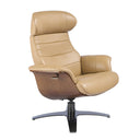 sillón de piel vacuno color arena con respaldo ergonómico y base de aluminio negro