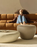 Sofá Nude teja 3 plazas en ambiente decorado (4)