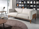 sofá blanco de dos plazas con estructura y acentos en madera, estilo contemporáneo y minimalista