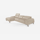 Sofá chaise longue izquierda piel gris taupe sobre fondo gris de estudio