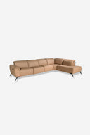 Sofá chaise longue relax modular derecho piel marrón sobre fondo gris de estudio