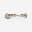 Sofá chaise longue relax modular izquierdo tela arena sobre fondo gris de estudio