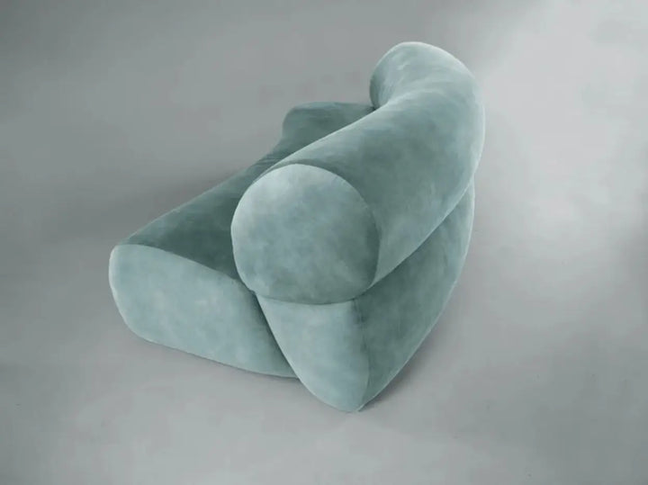 sofa pipa curvo celeste tapizado