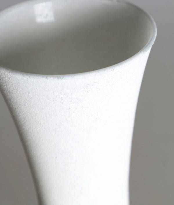 Jarrón JANEA con acabado en vidrio color blanco - Jarrones y centros - El Workshop - vidrio