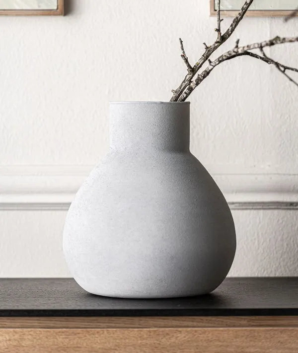 LALY vaas, wit gebroken glas