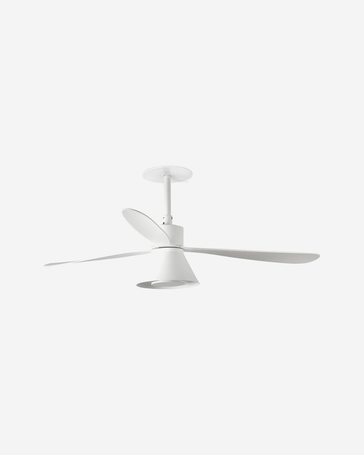 ventilador de techo con luz de acero y metacrilato blanco mate ø132 x 34 cm